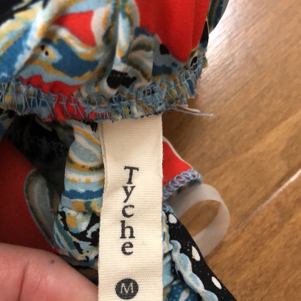Tyche Off-Shoulder Blouse - Picture 10 of 12